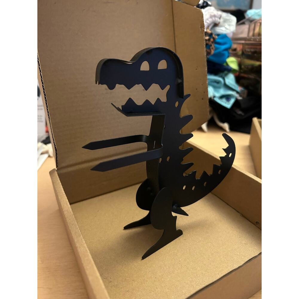 New Funny Dinosaur 🦖 Hot Dog 🌭 Holder Roller for your Grill